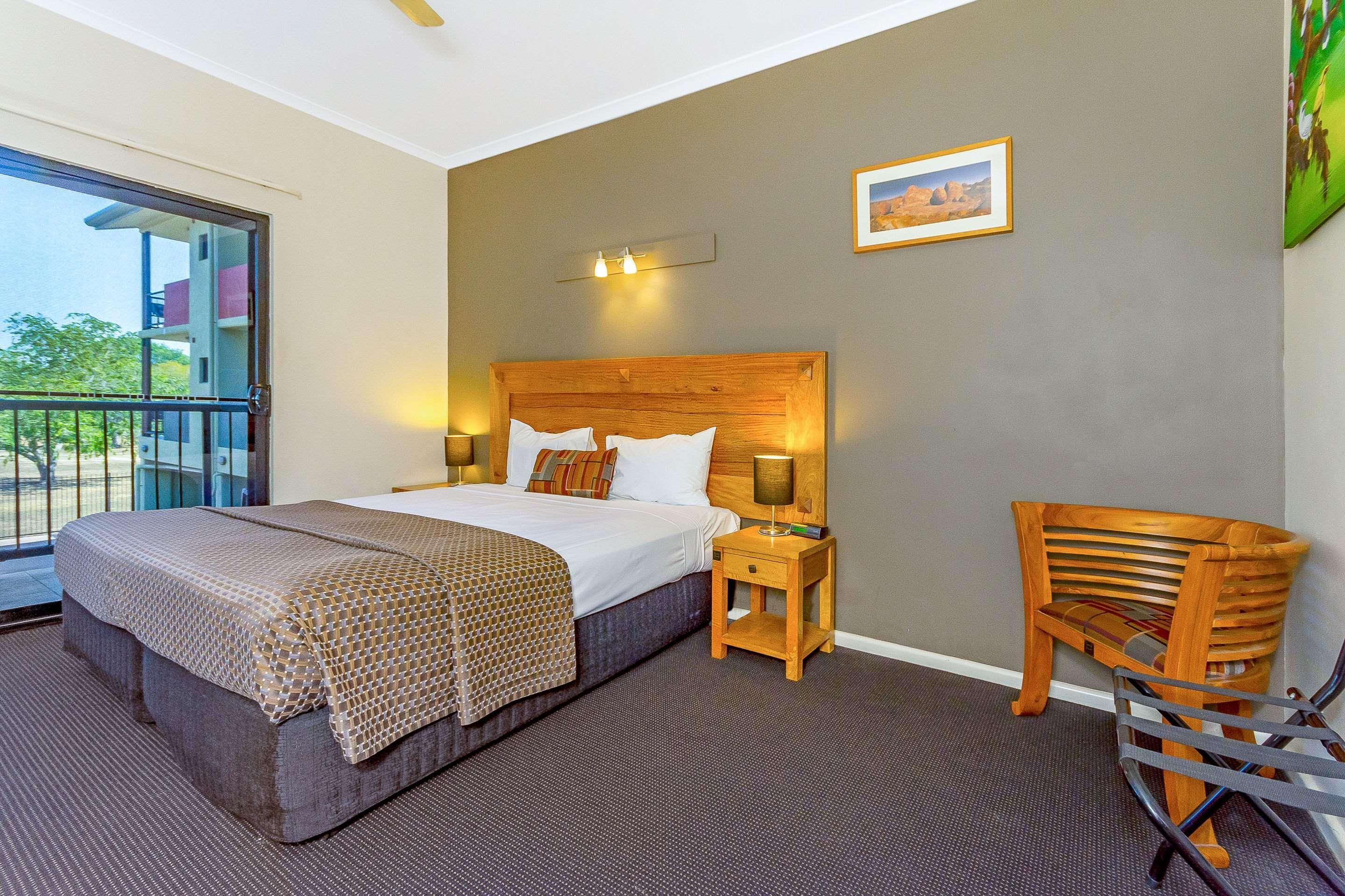 Quality Hotel Darwin Airport Eksteriør billede A room at the hotel