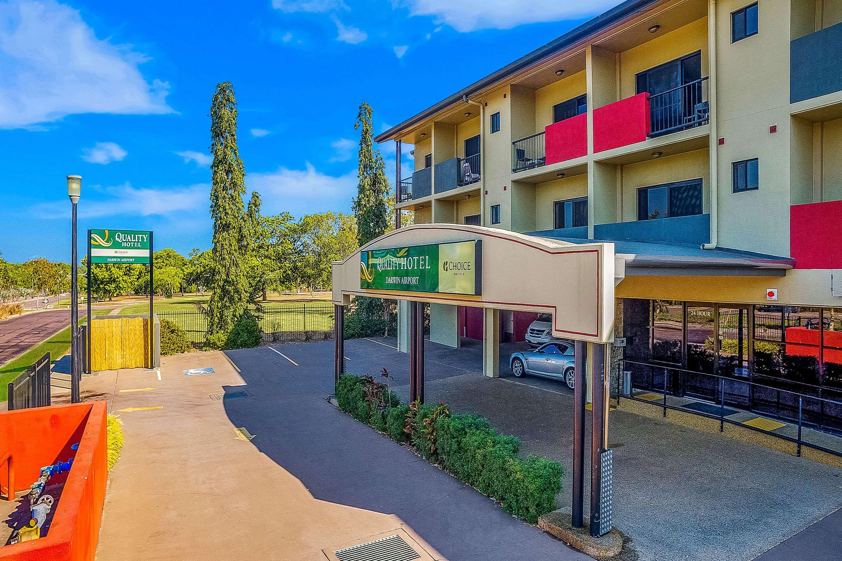 Quality Hotel Darwin Airport Eksteriør billede The station in January 2019.