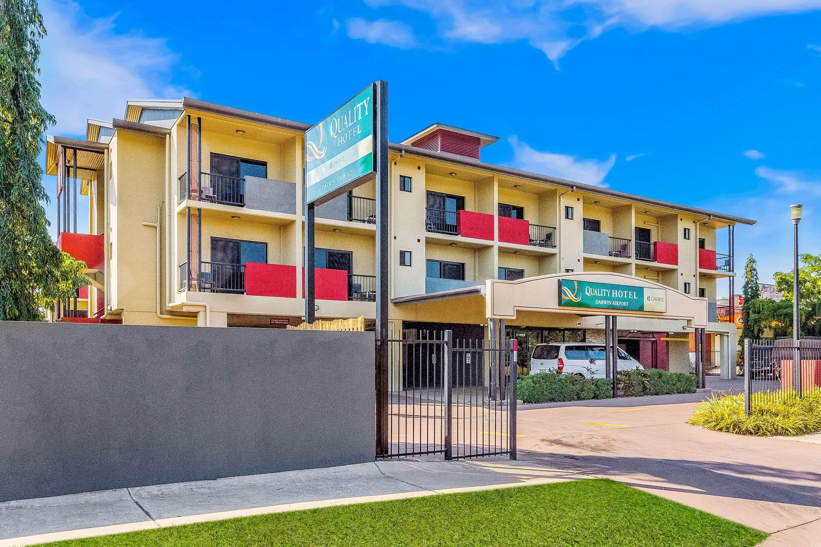 Quality Hotel Darwin Airport Eksteriør billede The Village, 2016